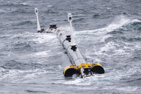 'Plasticvanger' van Nederlandse Boyan Slat kapot, Ocean Cleanup tijdelijk stilgelegd