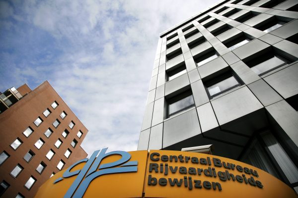 'Beroepschauffeurs zitten zonder werk door drukte bij CBR'