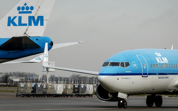 KLM annuleert ruim honderd vluchten vanwege kans op storm morgen