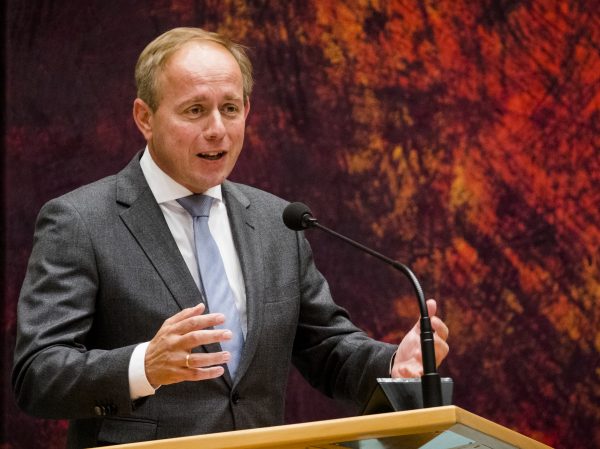 SGP-leider Kees van der Staaij in reactie op kritiek: 'Mogen wij ook nog christen zijn?'