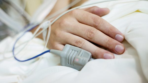 Amerikaanse verpleger opgepakt voor zwanger maken vrouw die al veertien jaar in coma ligt