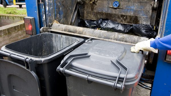 Afvalstoffenbelasting stijgt 139 procent: woonlasten dit jaar fors omhoog