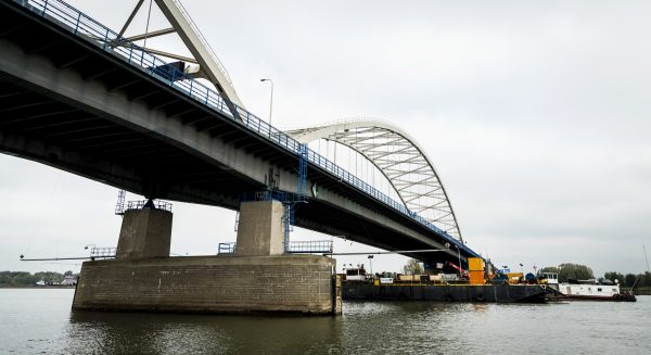 Tweede Kamer wil opheldering over berichtgeving Merwedebrug