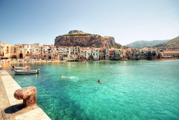 Het zijn net euroknallers: huizen in Sicilië te koop voor één euro