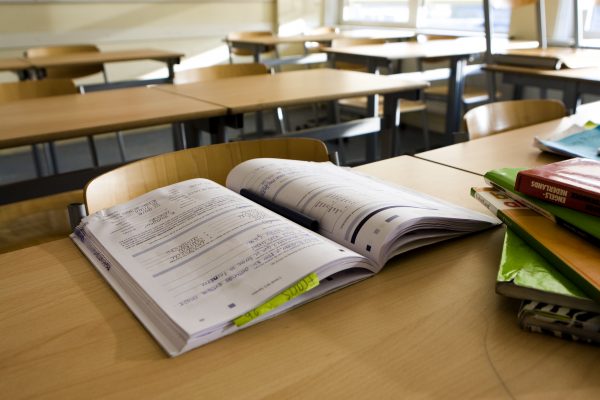 'Nekvel-docent' krijgt toch uitnodiging van school voor gesprek