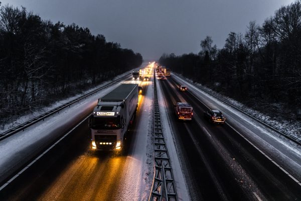 Avondspits minder druk dan gedacht: sneeuw blijft op veel plekken niet liggen