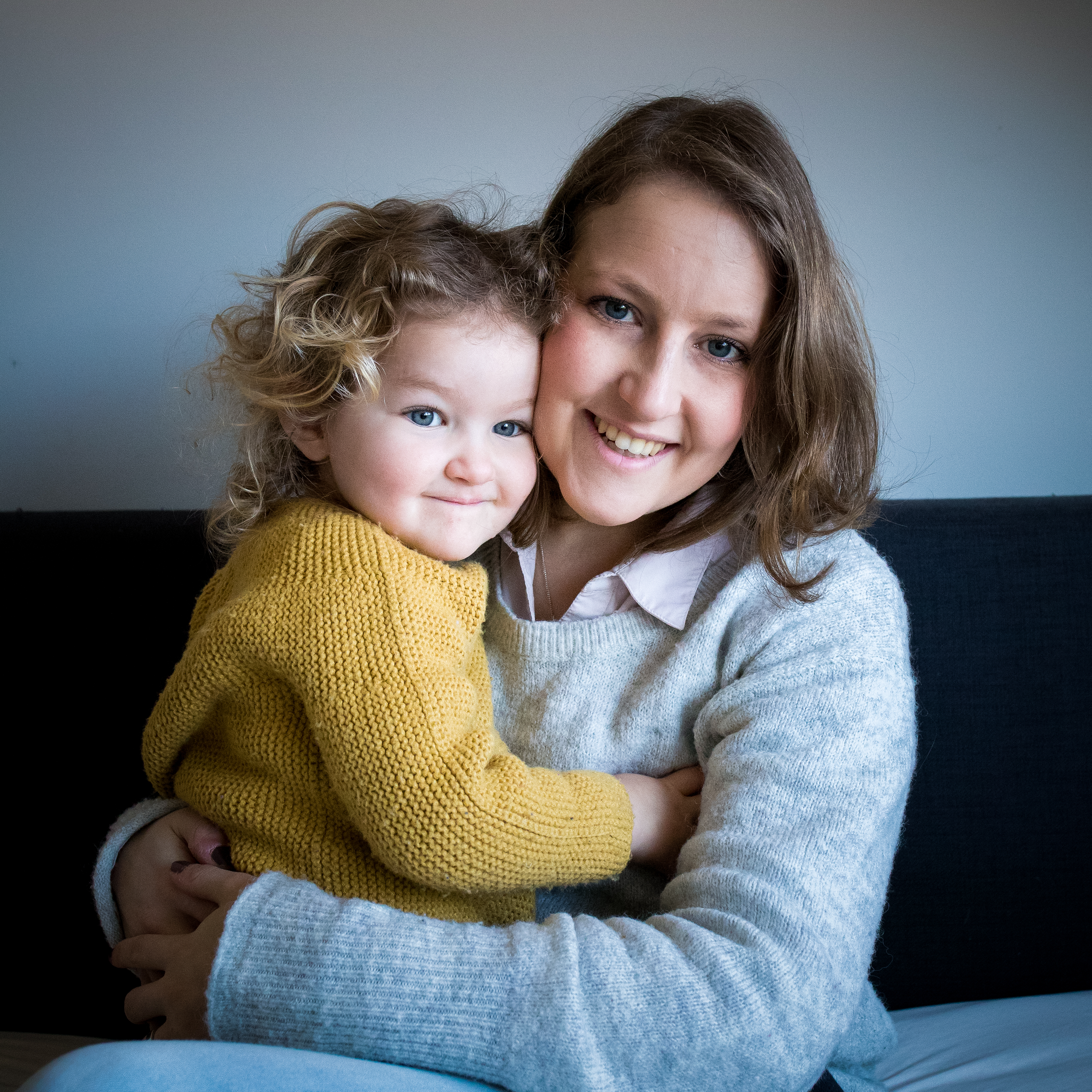 Suzanne en Abby - Suzanne beviel met haar twee zoontjes erbij