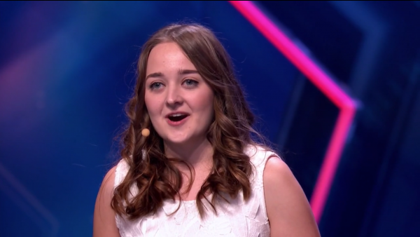 Sanne (20) zingt de sterren van de hemel bij 'Holland's Got Talent'