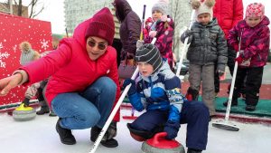 Thumbnail voor Dit doen curlingouders, die na ‘De Luizenmoeder' onderwerp van gesprek zijn