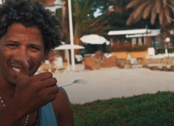 happy activist Hoe toeristen en lokale bewoners samenkomen door eten