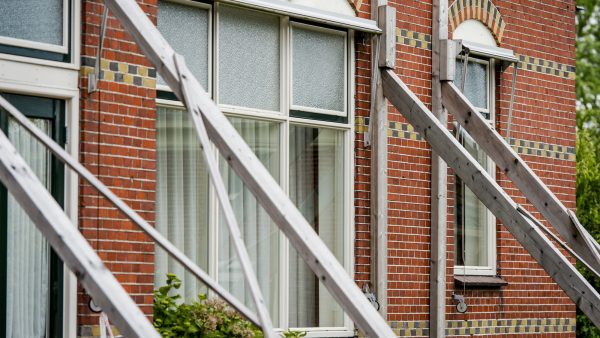 Huizen dreigen te verzakken