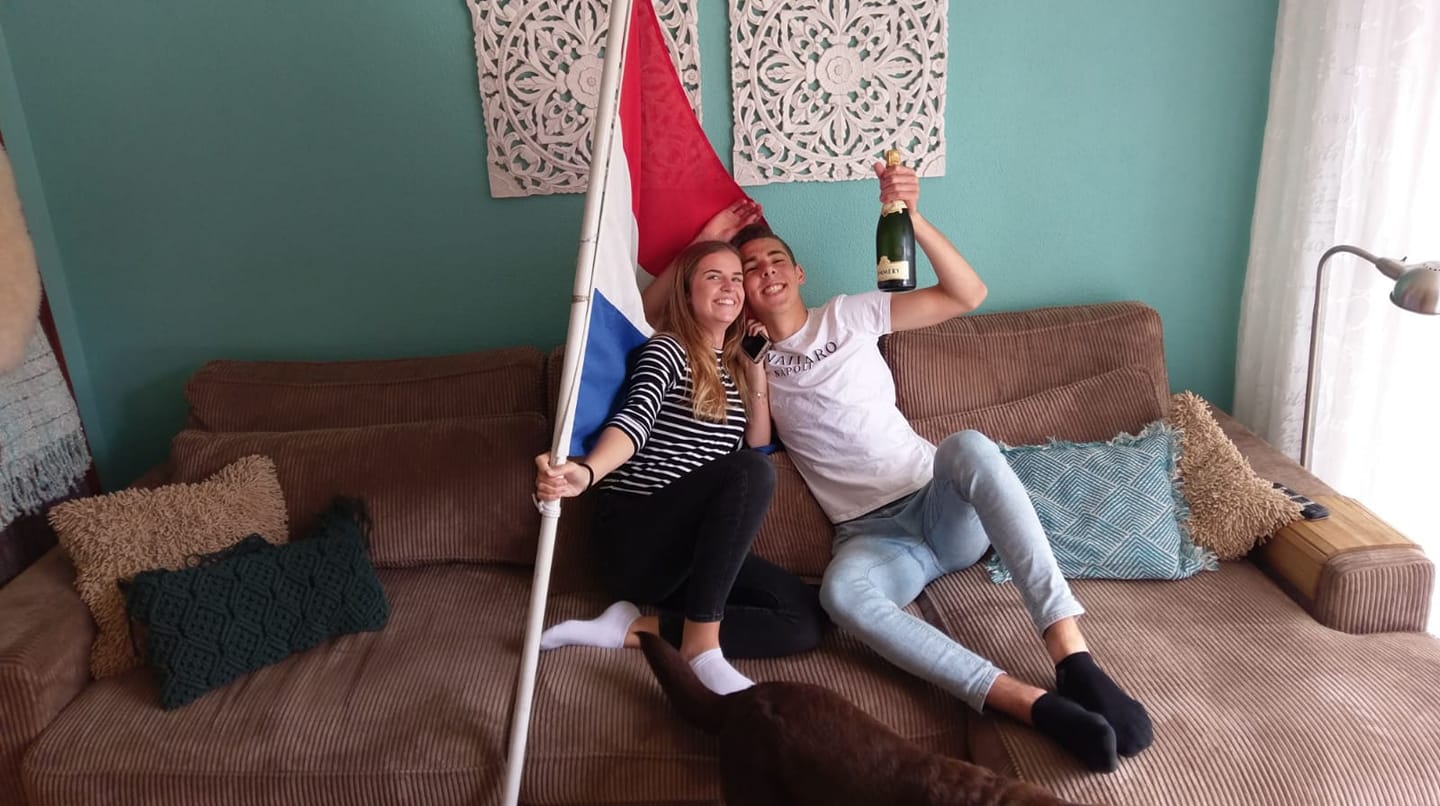 geslaagd eindexamen foto vlag