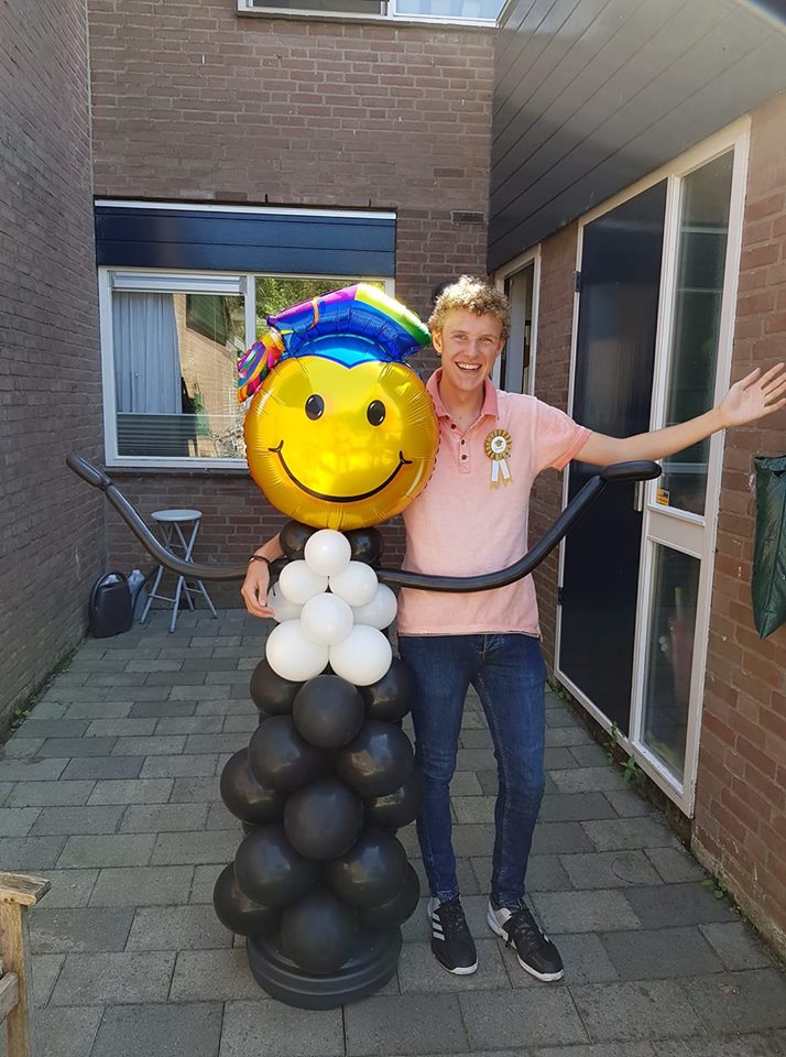 geslaagd eindexamen foto vlag