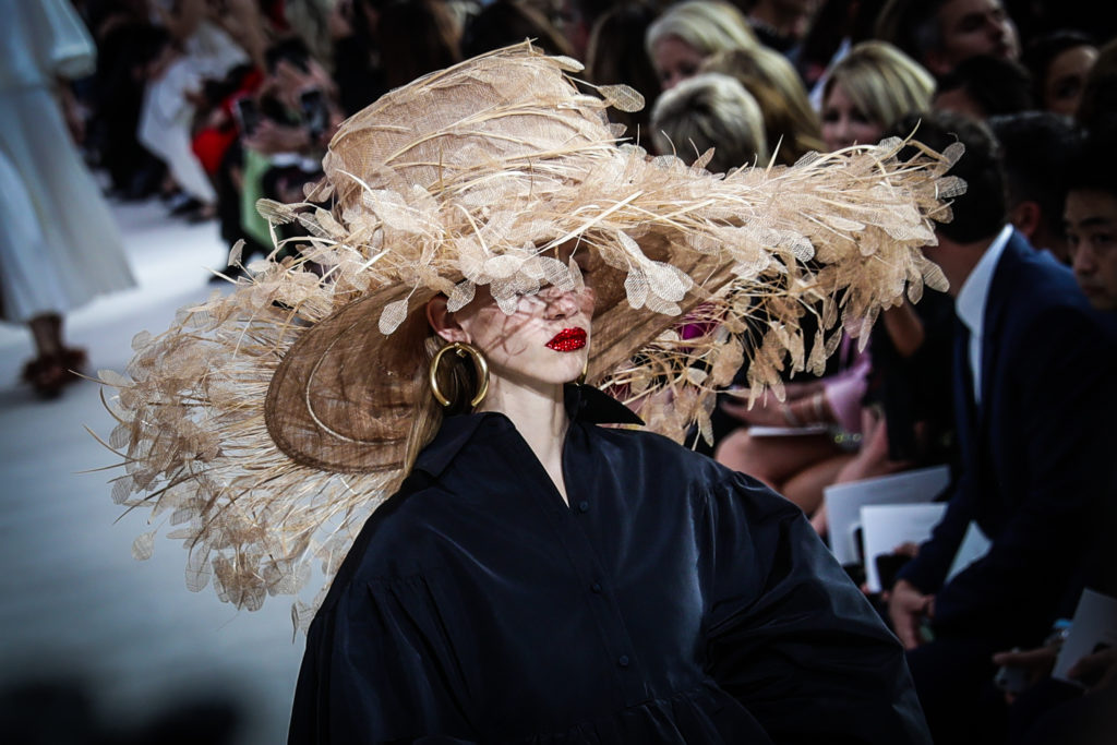 Color Alternative Views - Paris Fashion Week Womenswear Spring/Summer 2019