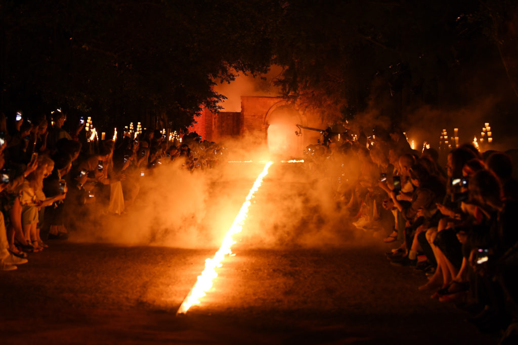 Gucci Cruise 2019 - Fashion Show