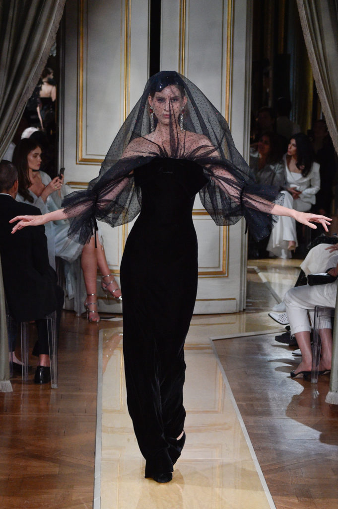 Giorgio Armani Prive : Runway - Paris Fashion Week - Haute Couture Fall Winter 2018/2019