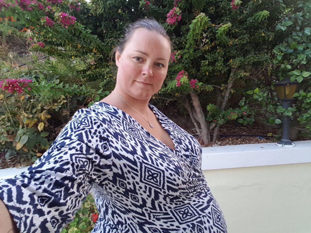 Jojanneke 5 á 6 maanden zwanger - Moeder-geassisteerde keizersnede