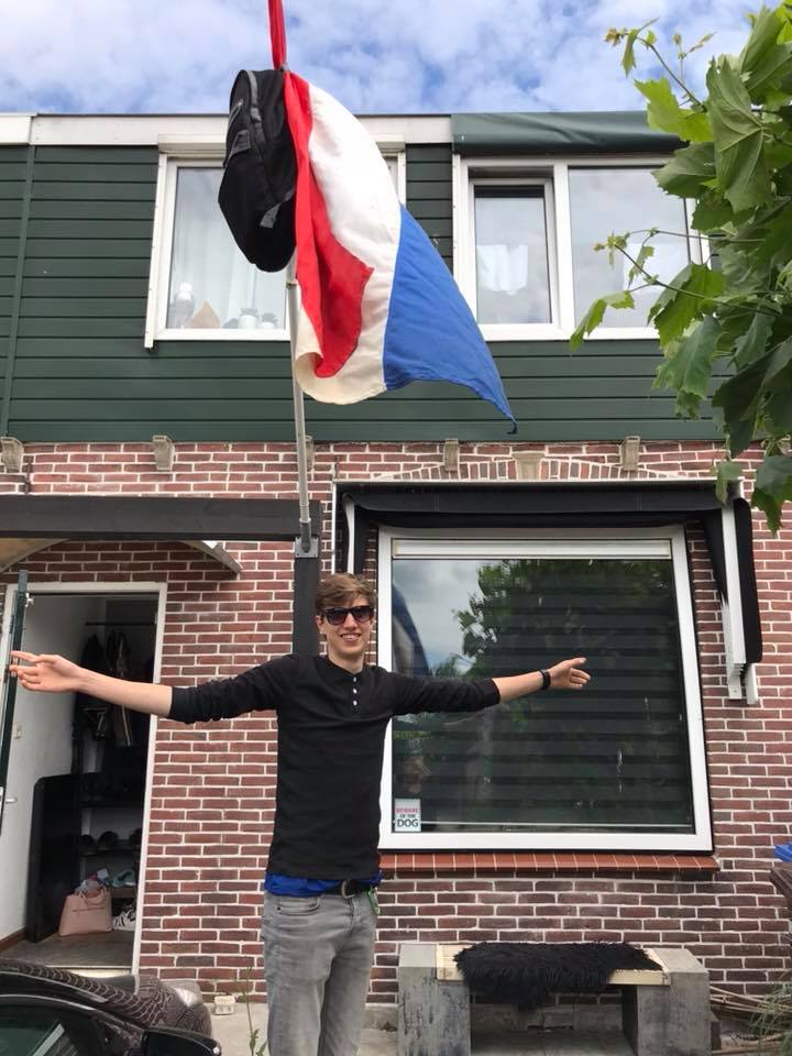 geslaagd eindexamen foto vlag
