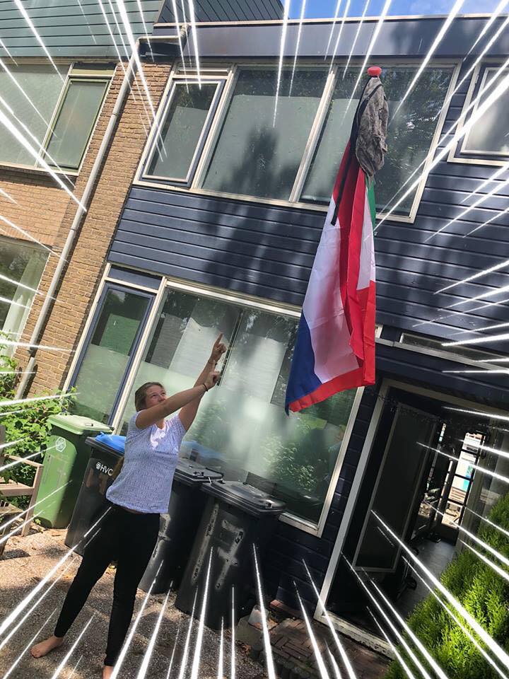 geslaagd eindexamen foto vlag