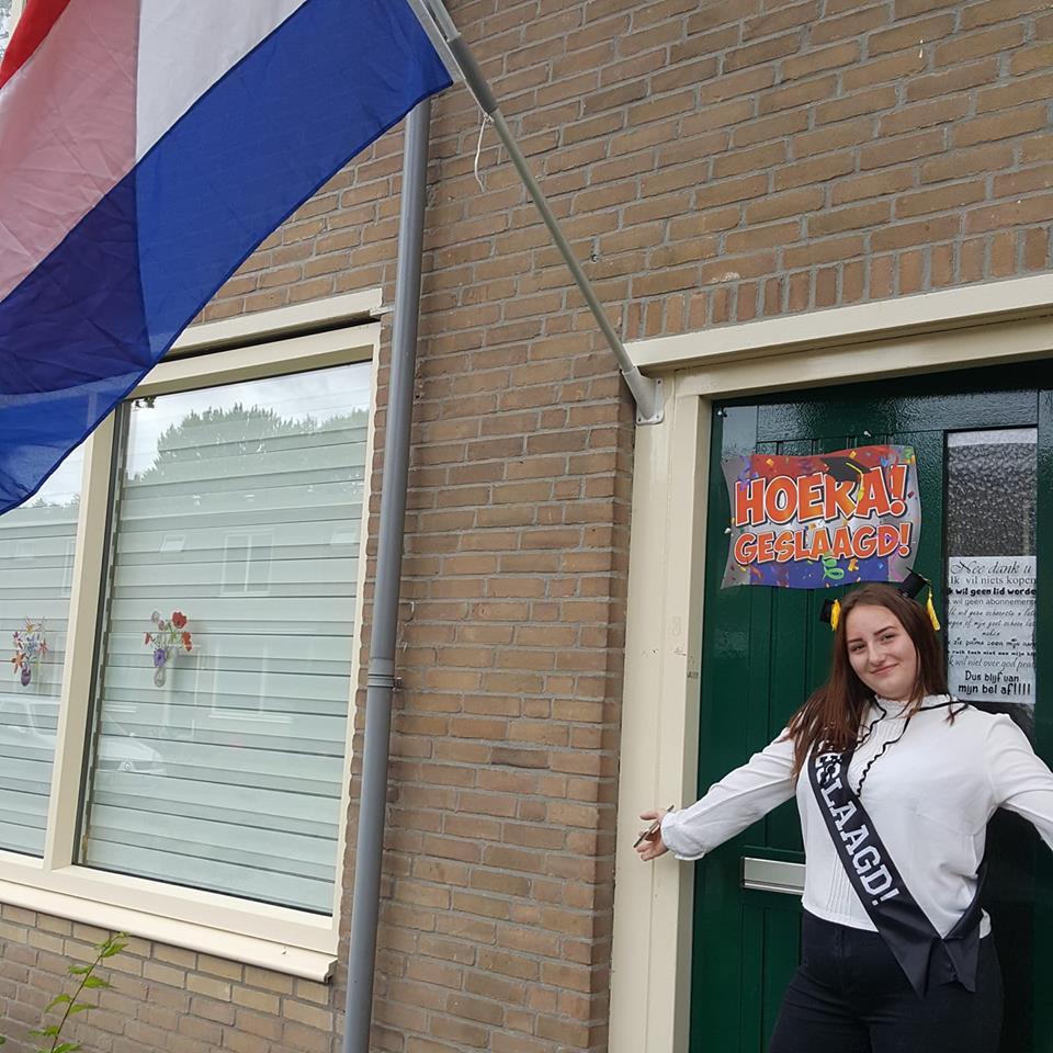 geslaagd eindexamen foto vlag
