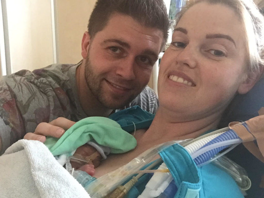 Rick, Laura Kiki drie dagen na bevalling - extreme vroeggeboorte prematuur
