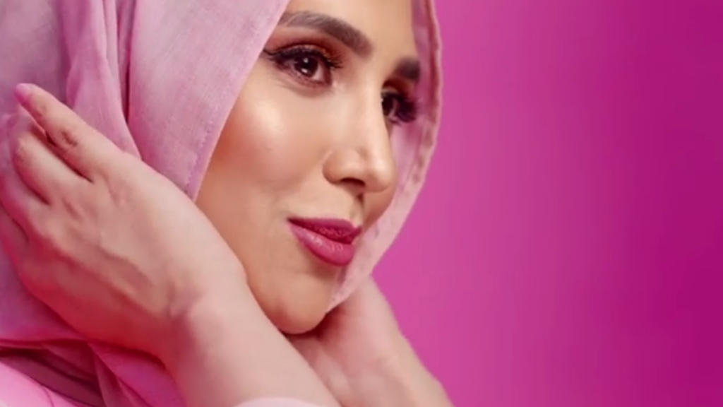 Amena Khan L'Oréal Paris Instagram