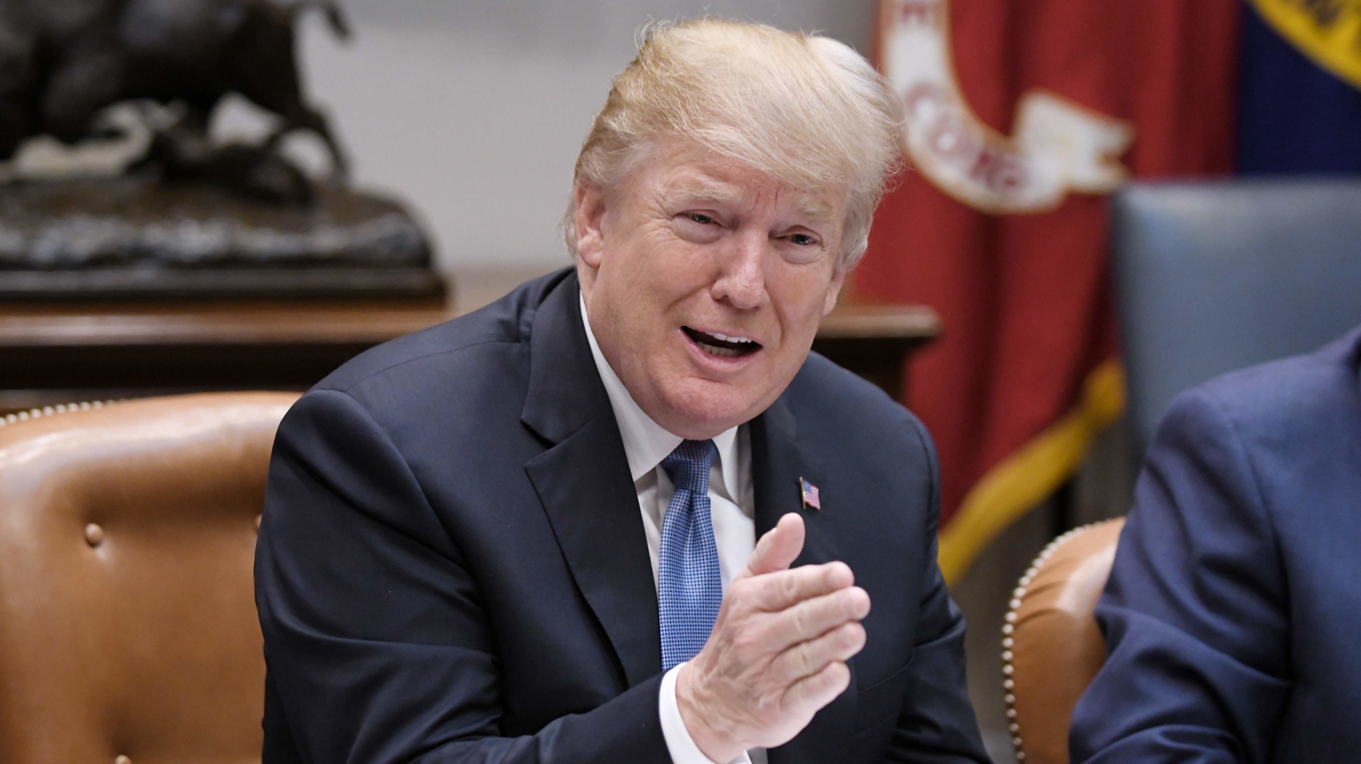 trump wet immigratie uitstellen