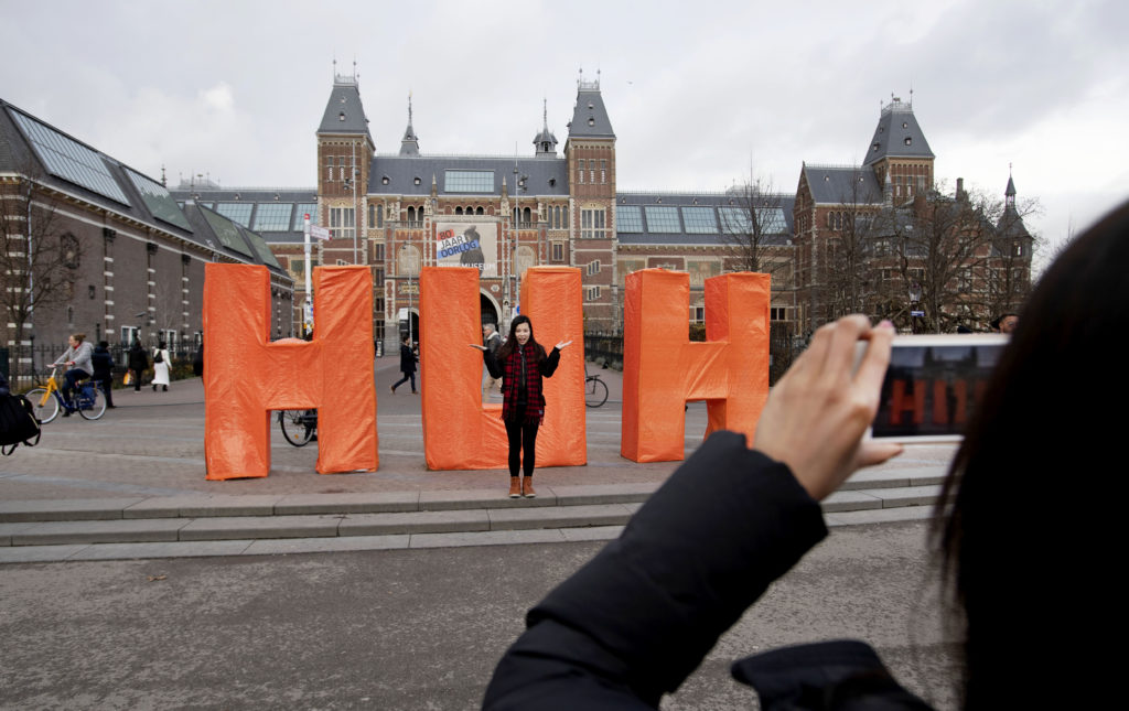 Van 'I amsterdam'-letters naar 'huh'-letters