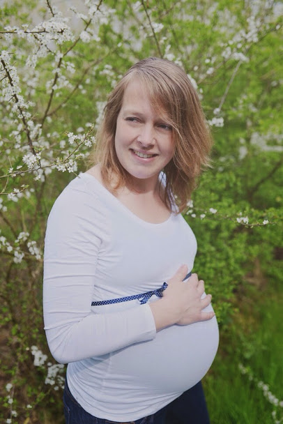Lidia 35 weken zwanger - Bevallen op trouwdag vriendin