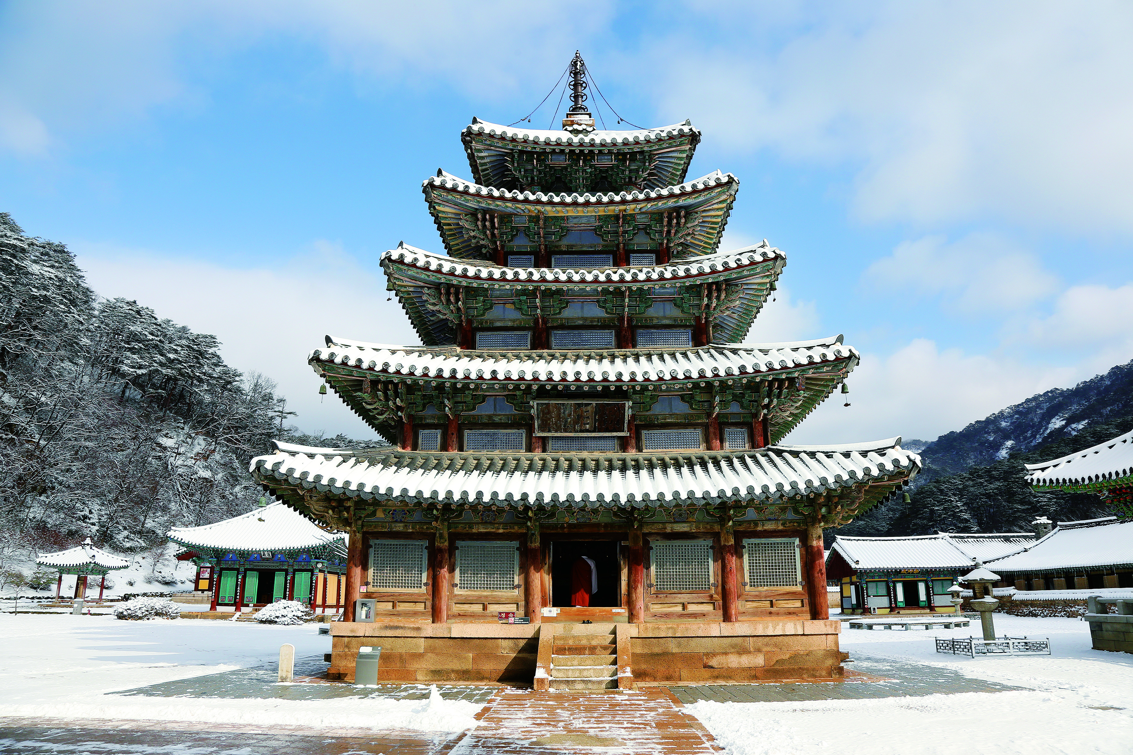 Sansa Buddist Mountain Monasteries copyright CIBM