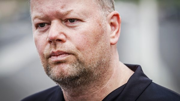 Van Barneveld reageert geruchten