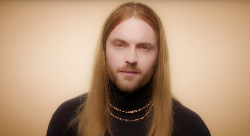 Donnie-clip-blonde-lokken