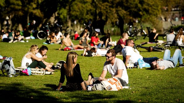 Uitzonderlijk warm weer voor oktober lente lenteweer