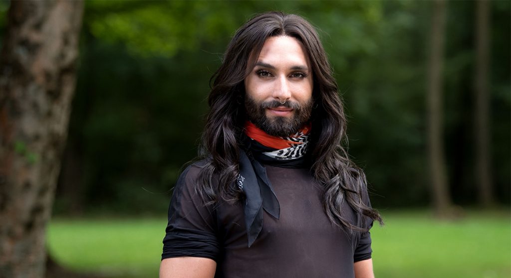 Conchita Wurst gaat voor onherkenbare look