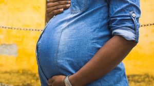 Thumbnail voor Hoogleraar over kinkhoestvaccinatie tijdens zwangerschap: 'Het geeft rust'