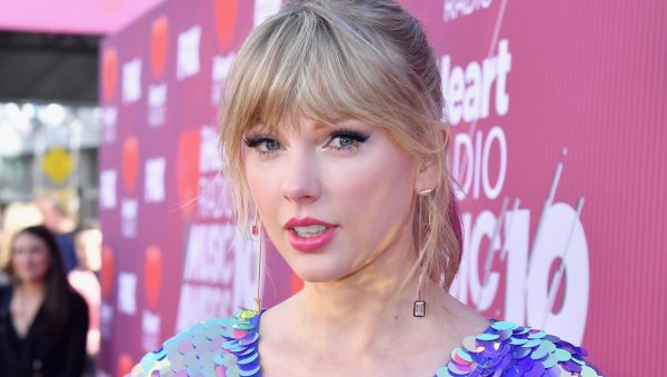 taylor-swift-gekleed-nederlandse-ov