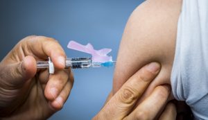 vaccineren-vaccinaties-verplichten-weigeren-crèches