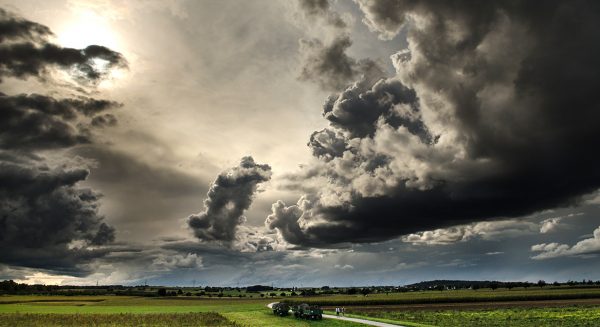 lenteweer-warm-onweersbui