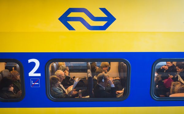 ProRail investeert miljarden in stations (en daar wordt je reis makkelijker van)