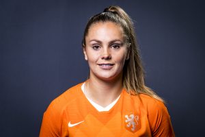 Thumbnail voor Lieke Martens heeft geen leven vol glitter en glamour: 'Mijn leven is heel rustig'