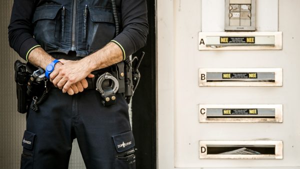 Politie bij de vermoedelijke woning van Thijs H.