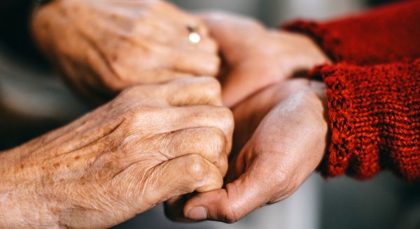 Eileen Macken vindt moeder 103 terug