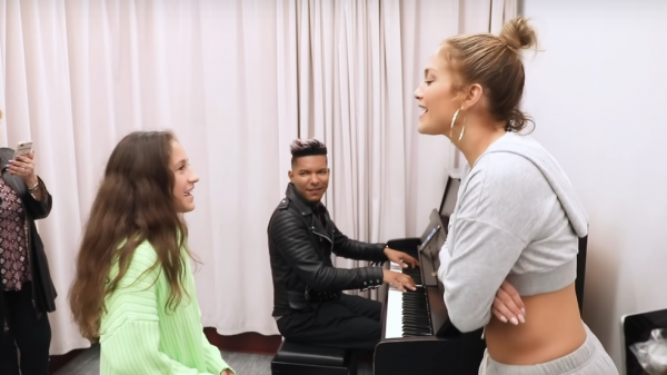 dochertje-jennifer-lopez-zingen