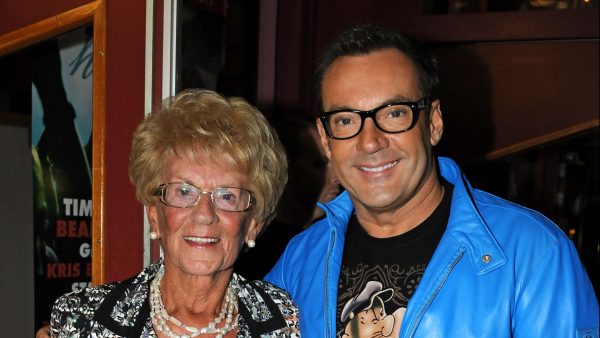 Moeder Gerard Joling bestolen van al haar sieraden