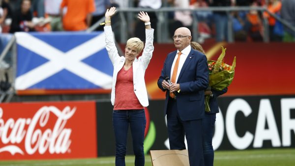 vera pauw andere tijden sport vrouwenvoetbal