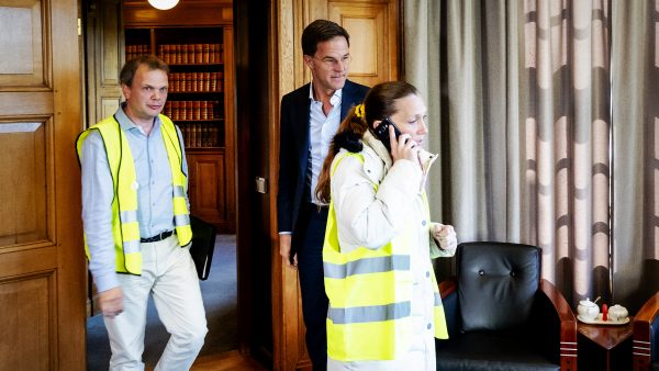 gele hesjes hennie descrendre Rutte