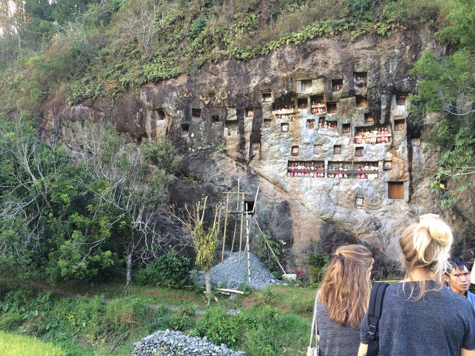 Interview Puck Teulings over haar bezoek aan de Toraja-stam op Sulawesi