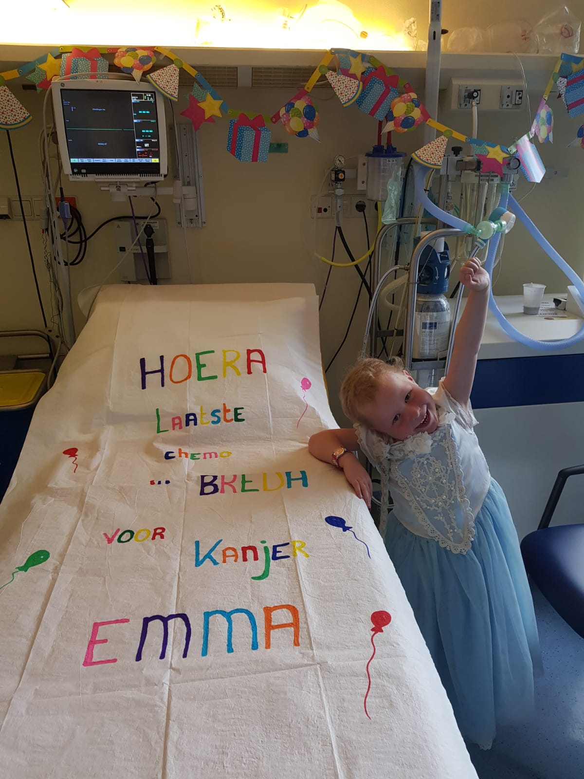 Emma had laatste chemo na leukemie 'We zijn blij, maar