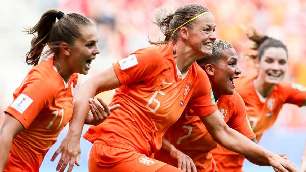 Dit vinden twee vrouwelijke experts van de Oranje Leeuwinnen Fresia Cousiño Arias en Barbara Barend