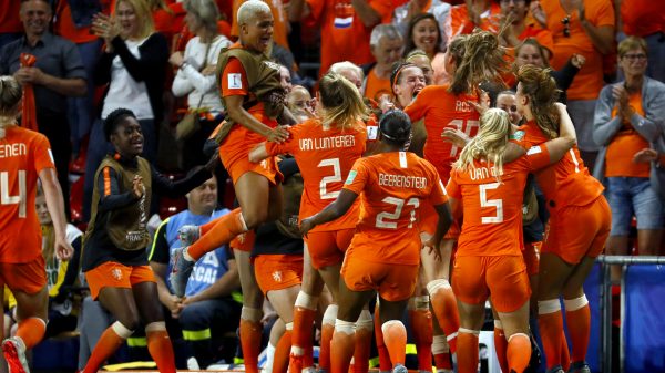 Ja hoor: Oranje Leeuwinnen gaan naar kwartfinale na spannende wedstrijd tegen Japan